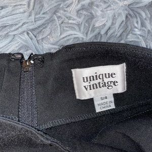 NWOT Unique Vintage Rachelle Capri